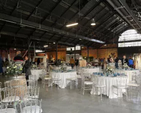 aménagement pour un salon du mariage à la halle de la courrouze