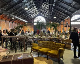 aménagement pour un salon du mariage à la halle de la courrouze