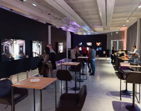 Un espace exposition lors d'un séminaire d'entreprise à la halle de la brasserie