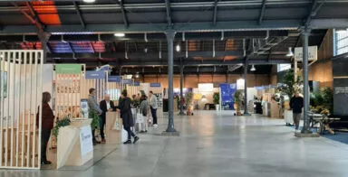 Des stands pour un salon professionnel à la halle de la courrouze