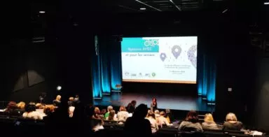 Une conférence dans l'auditorium de la Maison des Associations