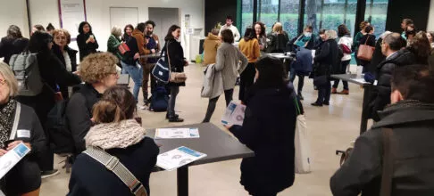 forum dans une salle de sous-commission de la maison des associations