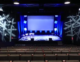 vue d'ensemble de l'auditorium de la maison des associaitions