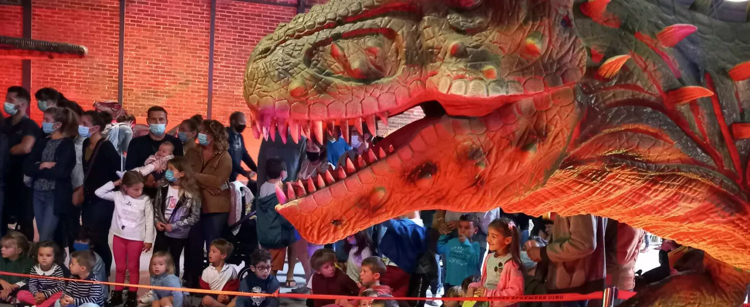 exposition de dinosaures à la halle de la courrouze